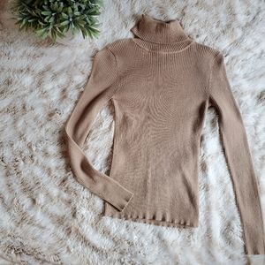 Ribbed Crop Top Turtle Neck